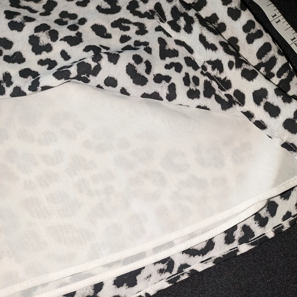 Ann Taylor Factory Black and White Sleeveless Halter Blouse - Picture 7 of 11
